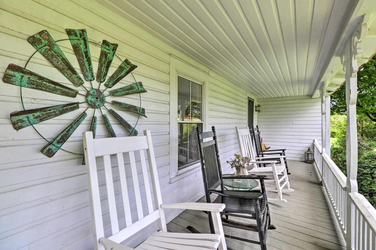 ווסט ג'פרסון Lil Red Hen Cottage In The Boone Area With Hot Tub מראה חיצוני תמונה