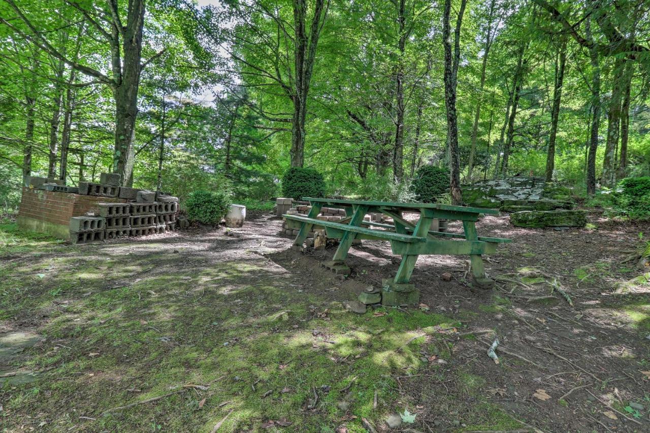 ווסט ג'פרסון Lil Red Hen Cottage In The Boone Area With Hot Tub מראה חיצוני תמונה